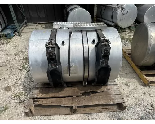 INTERNATIONAL 3755243C92 Fuel Tank