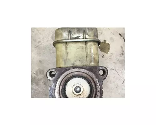 INTERNATIONAL 3800 Brake Master Cylinder