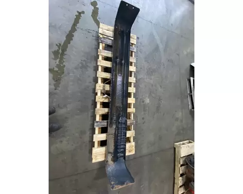 INTERNATIONAL 3800 Bumper