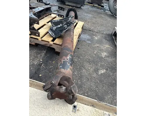 INTERNATIONAL 3800 Drive Shaft, Front