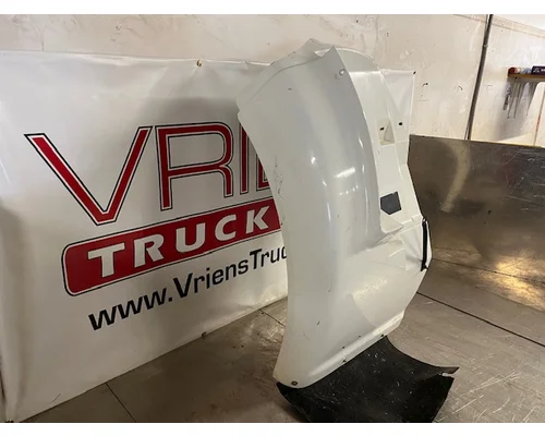 INTERNATIONAL 3800 Fender Extension