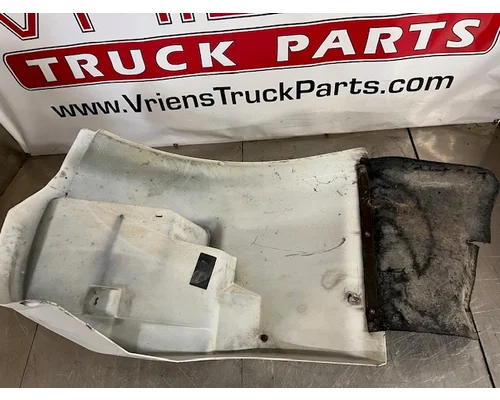 INTERNATIONAL 3800 Fender Extension