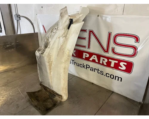 INTERNATIONAL 3800 Fender Extension