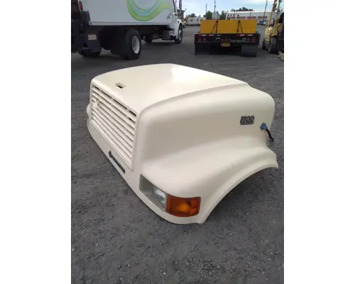 INTERNATIONAL 3800 HOOD