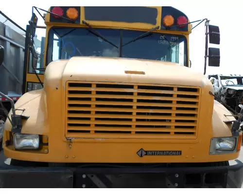 INTERNATIONAL 3800 HOOD