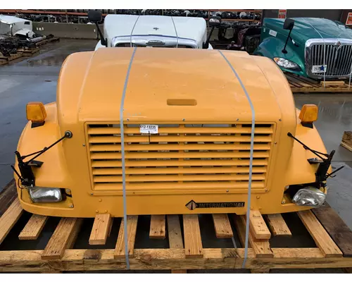 INTERNATIONAL 3800 Hood