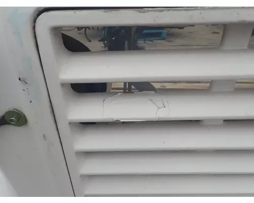 INTERNATIONAL 3800 Hood