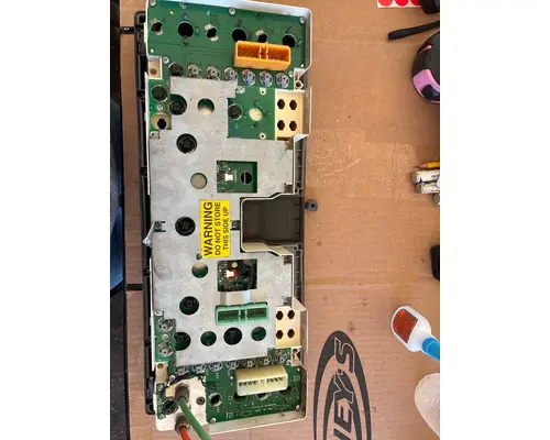 INTERNATIONAL 3800 Instrument Cluster