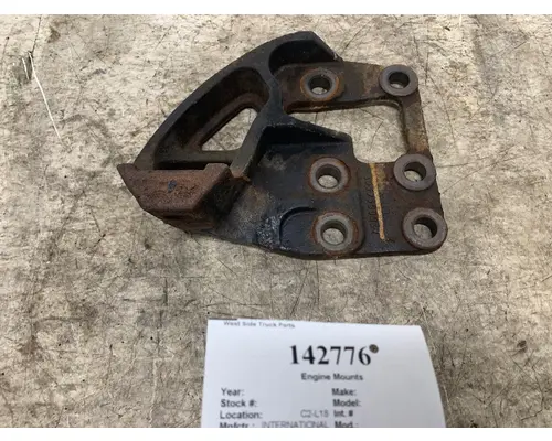 INTERNATIONAL 3808945C1 Engine Mounts