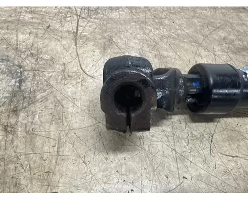 INTERNATIONAL 3822726C92 Steering Shaft