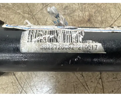 INTERNATIONAL 3822726C92 Steering Shaft