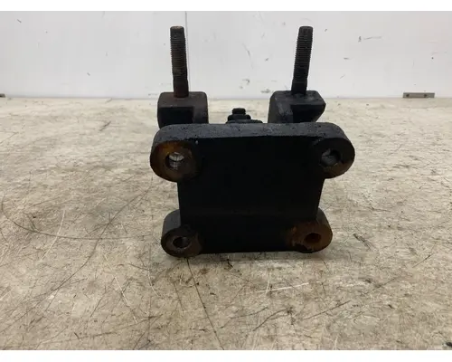 INTERNATIONAL 3824527C1 Engine Mounts