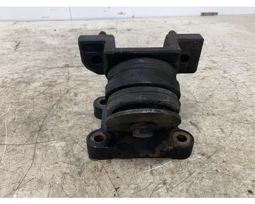 INTERNATIONAL 3824527C1 Engine Mounts