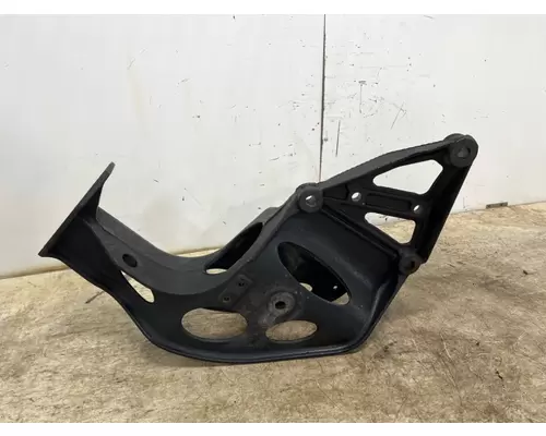 INTERNATIONAL 3839131C4 Frame Horn