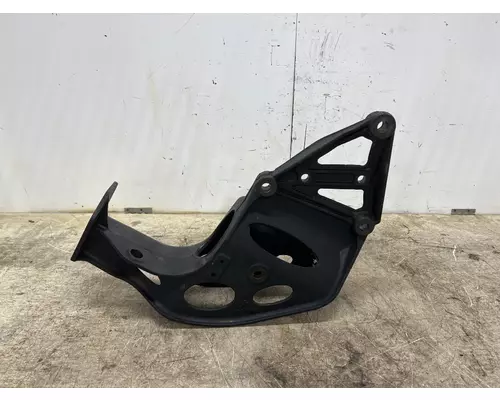 INTERNATIONAL 3839131C4 Frame Horn