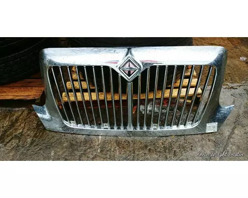 INTERNATIONAL 4000 SERIES Grille