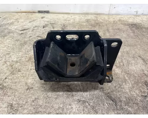 INTERNATIONAL 4004193C3 Engine Mounts