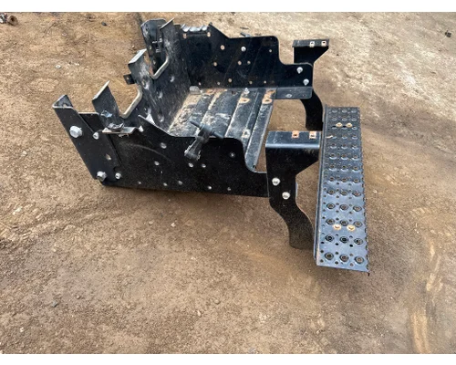 INTERNATIONAL 4032399F92 Battery Box