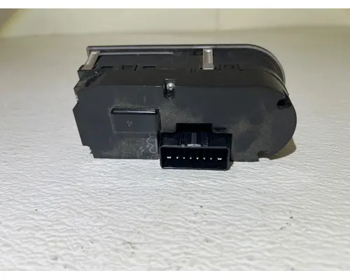 INTERNATIONAL 4080941C2 Headlight switch