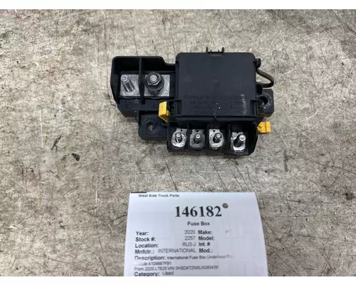 INTERNATIONAL 4109867F91 Fuse Box