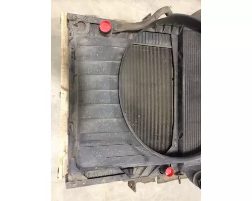 INTERNATIONAL 4200 / 4300 / 4400 Radiator