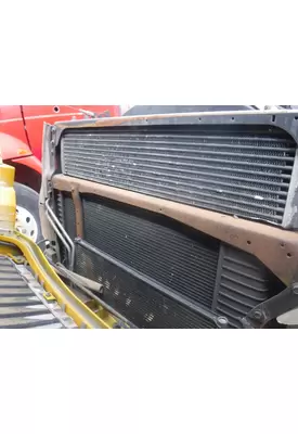 INTERNATIONAL 4200 / 4300 / 4400 Radiator