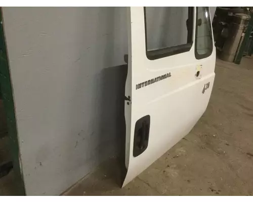 INTERNATIONAL 4200 2002-2018 DOOR ASSEMBLY, FRONT