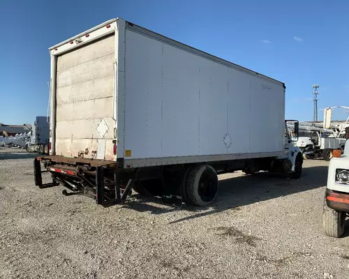 INTERNATIONAL 4200 Body  Bed