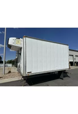 INTERNATIONAL 4200 Box / Bed