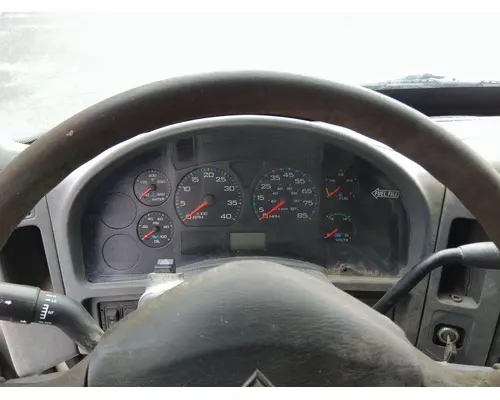 INTERNATIONAL 4200 CAB