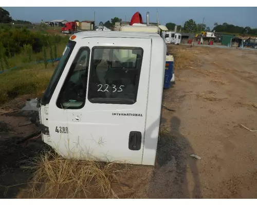 INTERNATIONAL 4200 Cab Assembly