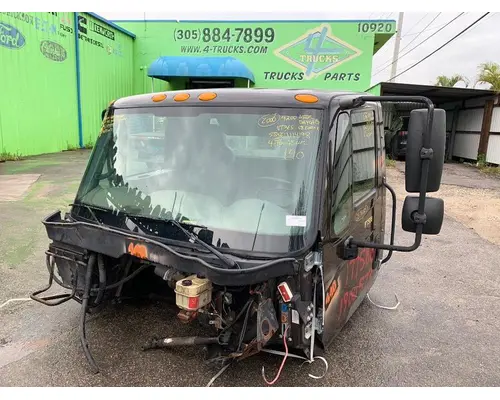 INTERNATIONAL 4200 Cab