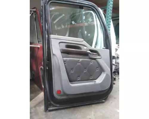 INTERNATIONAL 4200 DOOR ASSEMBLY, FRONT