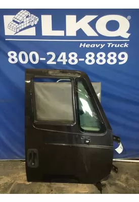 INTERNATIONAL 4200 DOOR ASSEMBLY, FRONT