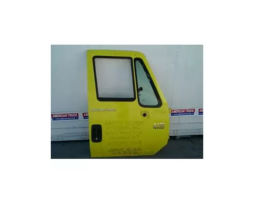 INTERNATIONAL 4200 Door Assembly, Front