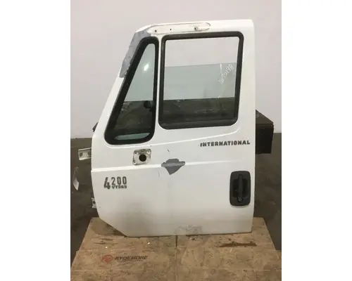 INTERNATIONAL 4200 Door Assembly