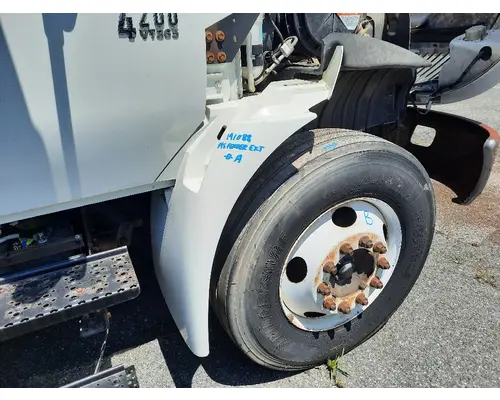 INTERNATIONAL 4200 FENDER EXTENSION