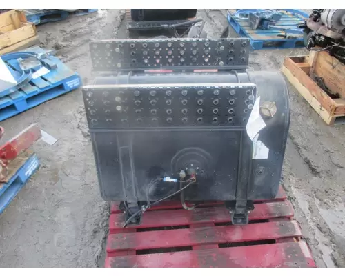 INTERNATIONAL 4200 FUEL TANK