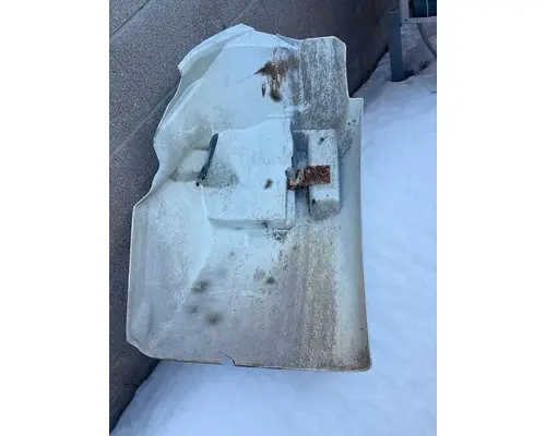 INTERNATIONAL 4200 Fender Extension
