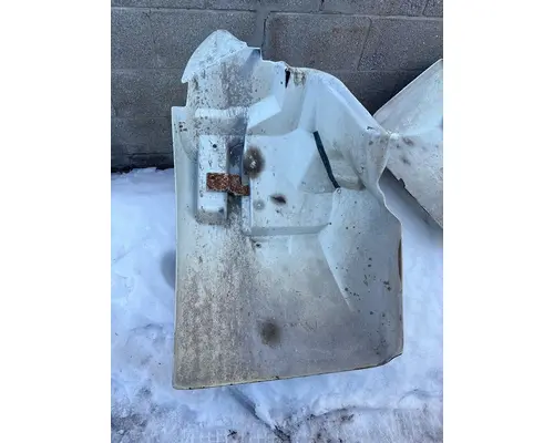 INTERNATIONAL 4200 Fender Extension