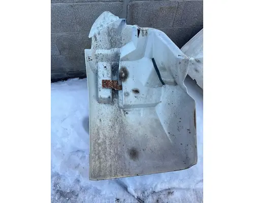INTERNATIONAL 4200 Fender Extension