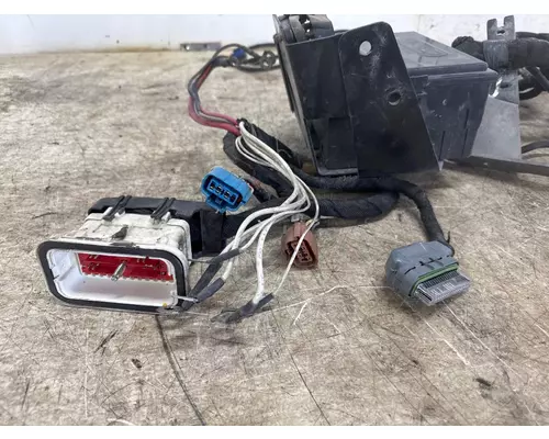 INTERNATIONAL 4200 Fuse Box