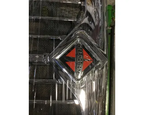 INTERNATIONAL 4200 GRILLE