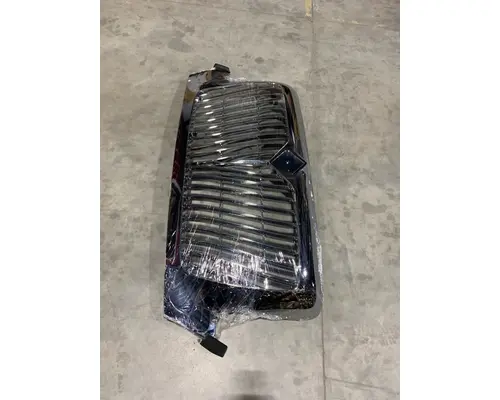 INTERNATIONAL 4200 GRILLE