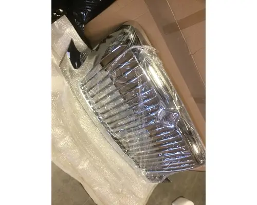 INTERNATIONAL 4200 GRILLE