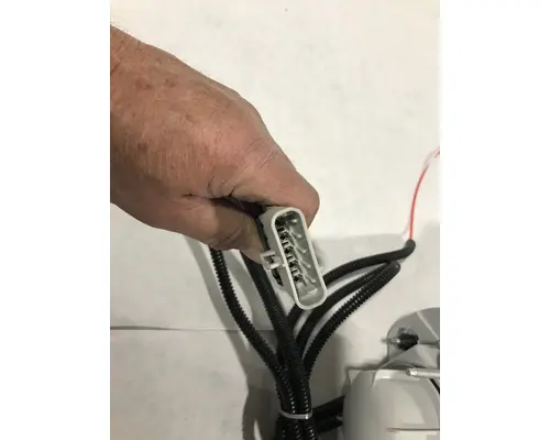 INTERNATIONAL 4200 HEADLAMP