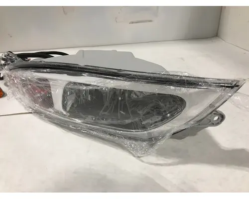 INTERNATIONAL 4200 HEADLAMP