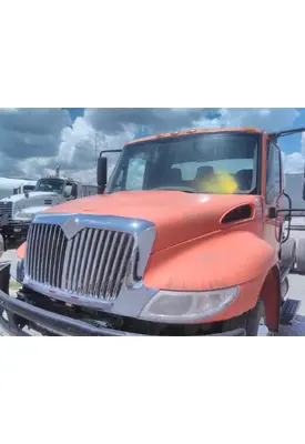 INTERNATIONAL 4200 HOOD