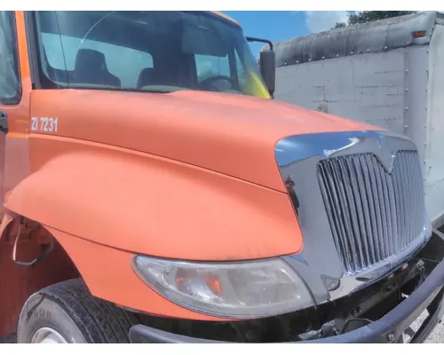 INTERNATIONAL 4200 HOOD