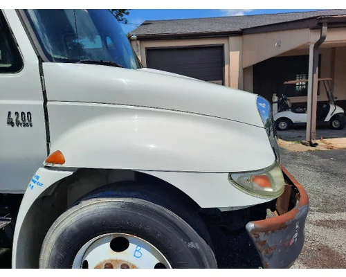 INTERNATIONAL 4200 HOOD